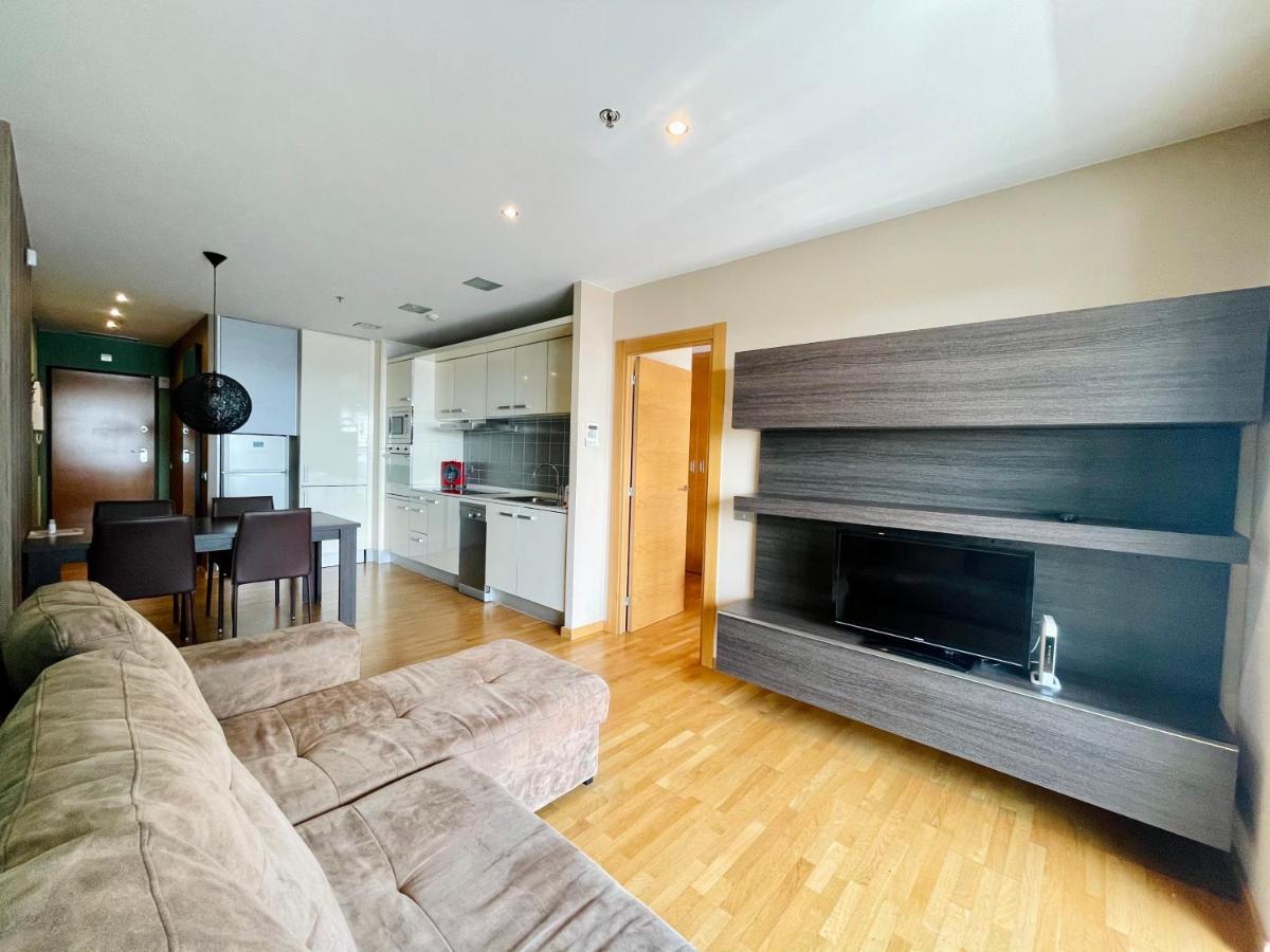 Fira Gran Via - Barcelona4Seasons Apartment โอสปิตาเล็ต เดอ โยเบรกัต ภายนอก รูปภาพ
