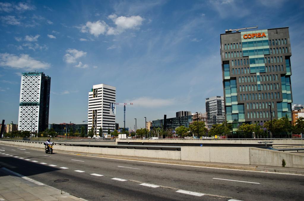 Fira Gran Via - Barcelona4Seasons Apartment โอสปิตาเล็ต เดอ โยเบรกัต ภายนอก รูปภาพ