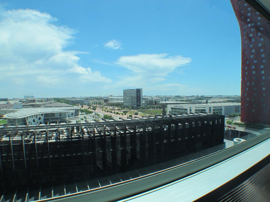 Fira Gran Via - Barcelona4Seasons Apartment โอสปิตาเล็ต เดอ โยเบรกัต ห้อง รูปภาพ
